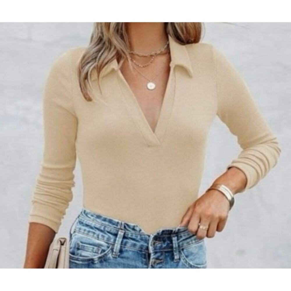 House of Harlow 1960 Beige Long-Sleeve V-Neck Ribbed Top